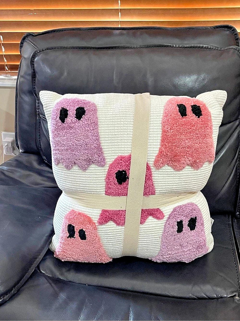 Goblin & Ghoul Pink Ghost Decorative Pillows Set
